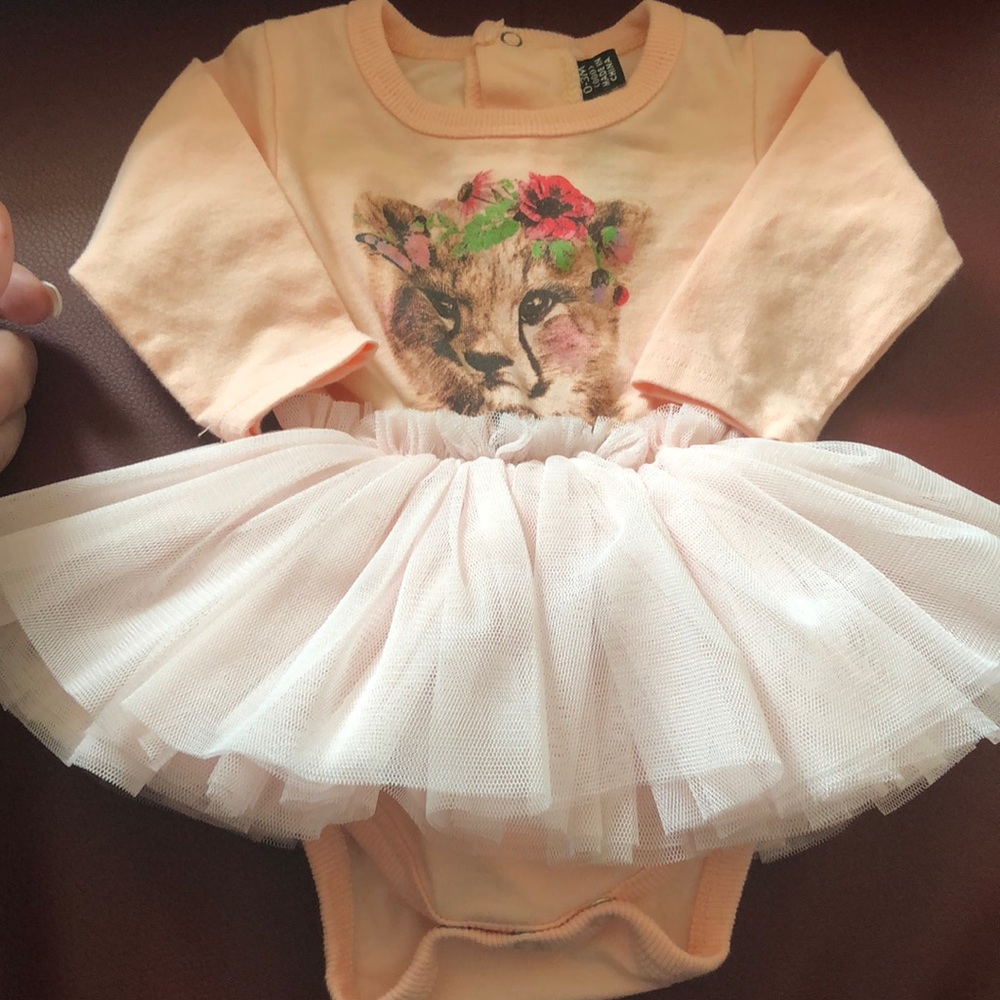 Newborn long sleeve pink onesie with tutu